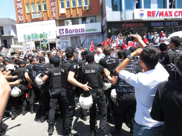 Servisçilerin Eylemine Biber Gazlı Müdahale