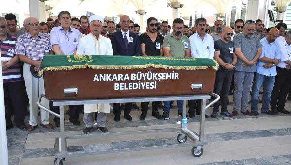 Müzisyen Metin Kor’un Cenazesi Ankara’da Toprağa Verildi