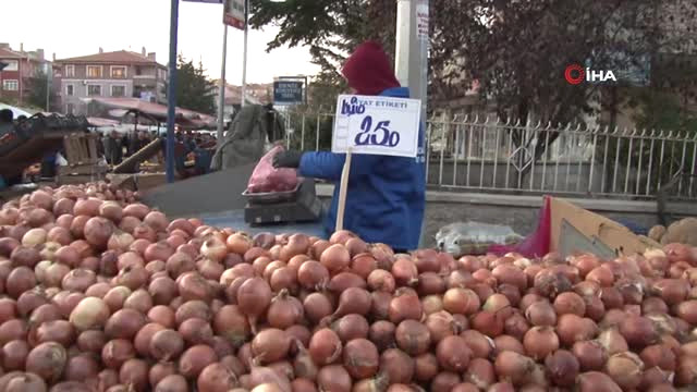 Alınan Önlemler Sonuç Verdi… Soğanın Fiyatı 2,5 Liraya Düştü