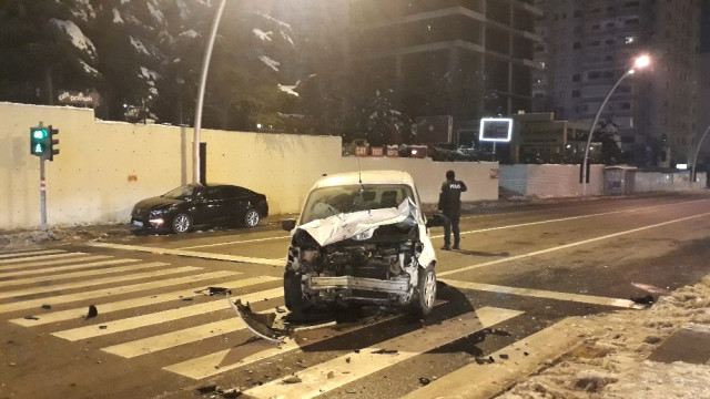 Başkent’te Trafik Kazası: 5 Yaralı