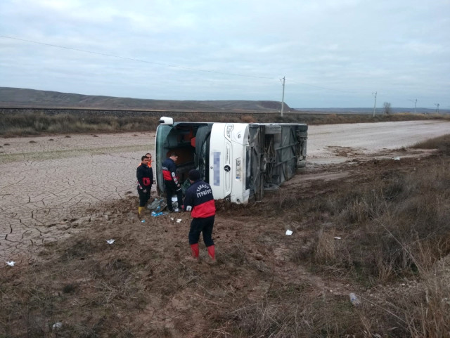 Yozgat’ta Yolcu Otobüsü Devrildi: 1 Ölü, 15 Yaralı