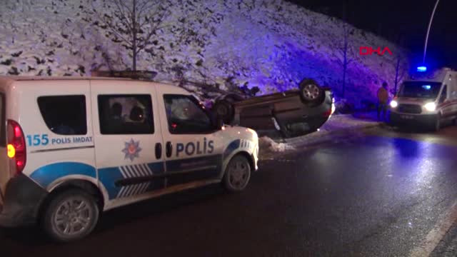Takla Atan Otomobil Çarptığı Ağacı Devirdi, Sürücü Yaralandı