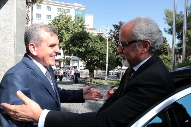 Kuveyt Büyükelçisi Zawavi belediyeyi ziyaret etti