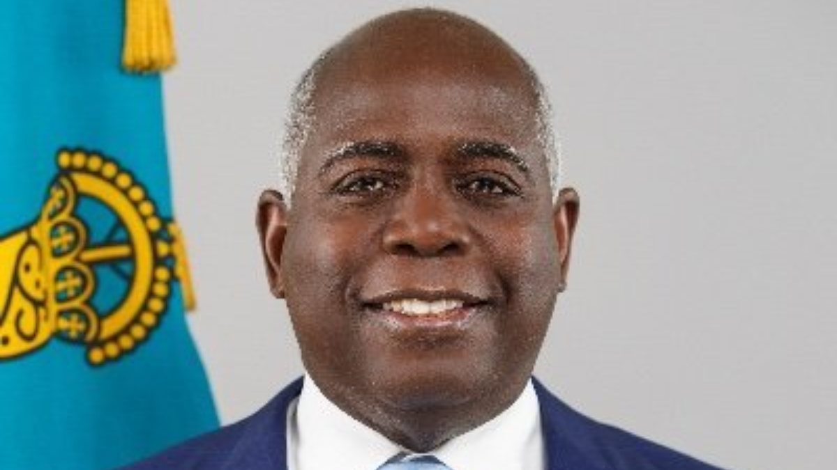 Bahamalar’da monarşi tartışmaları