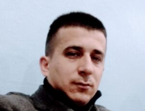 Tartıştığı komşusunu ağzından vurdu