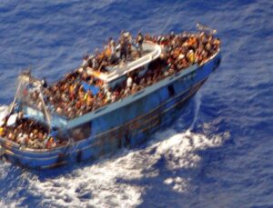 Göçmen faciasının şahitleri konuştu: Bizi rahat bıraksalardı boğulmazdık