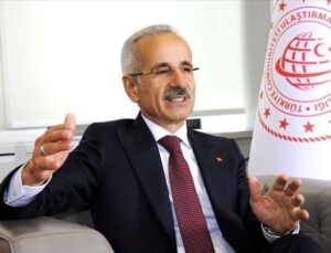 Abdulkadir Uraloğlu kimdir? Ulaştırma ve Altyapı Bakanı Abdulkadir Uraloğlu kaç yaşında, hangi misyonlarda bulundu?