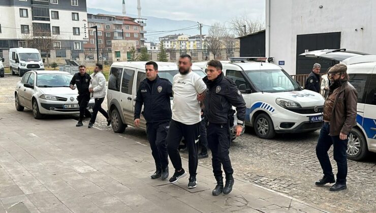 Husumetlilerini öldürmek için cezaevinden firar etti