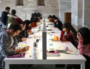 Güz devri ders başlama tarihi: Üniversiteler ne vakit açılacak?