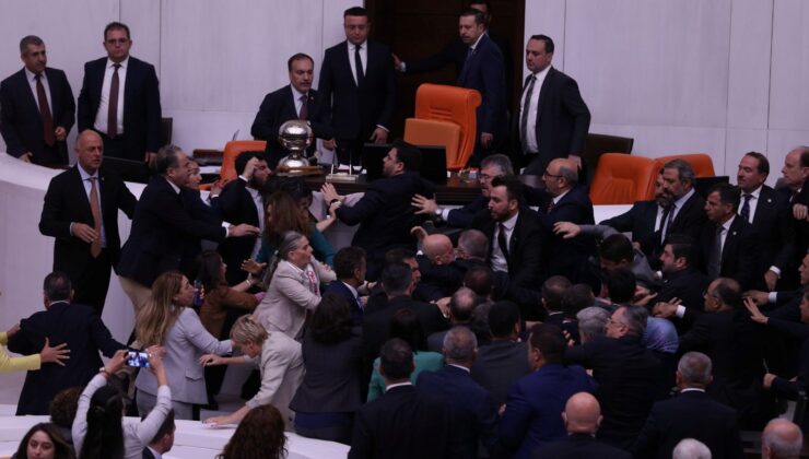 TBMM’de Can Atalay oturumunda yumruklu hengame