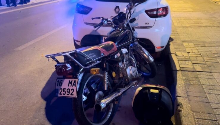 Motosiklet yola atlayan yayaya çarptı: 1 meyyit, 2 yaralı