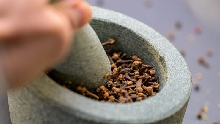 Bir yudumu doğal iltihap sökücü: Akciğeri pamuk üzere yumuşatıyor, öksürüğü kesiyor