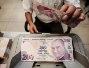 Geçersiz 200 lirayla alışverişe, 1 yıl 8 ay mahpus cezası