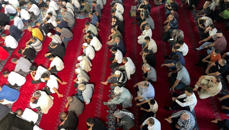 İstanbul-Ankara-İzmir 15 Kasım Cuma namazı saatleri: Cuma namazı saat kaçta kılınacak?