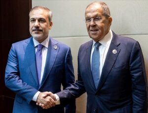 Doha’da Suriye için üçlü görüşme | Lavrov: Türkiye ve İranlı mevkidaşlarımla buluşacağız