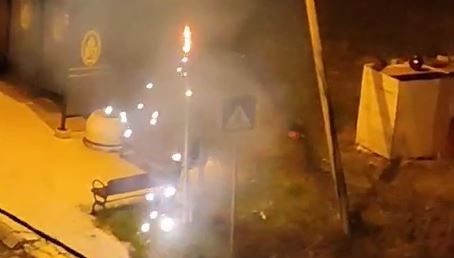 Elektrik direği bomba üzere patladı, uykudan uyanan mahalleli ne olduğunu anlamadı