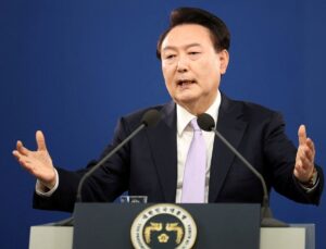 Güney Kore’de sıkıyönetim ilan edildi