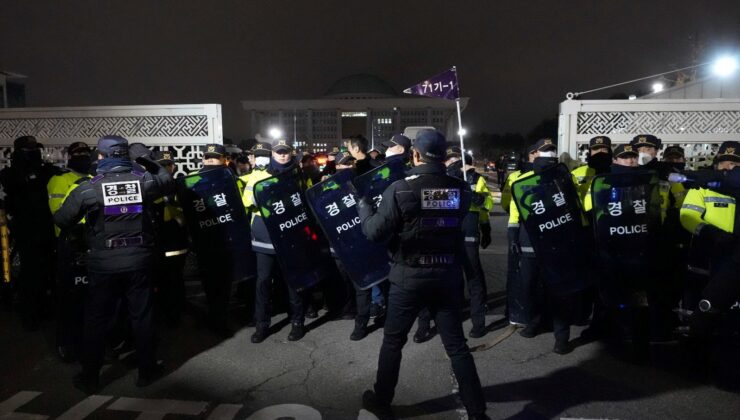 Güney Kore’de sıkıyönetim ilanı: Ordu, parlamentonun ve partilerin faaliyetlerini yasakladı
