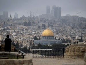 Mescid-i Aksa 41 gün sonra ibadete açıldı