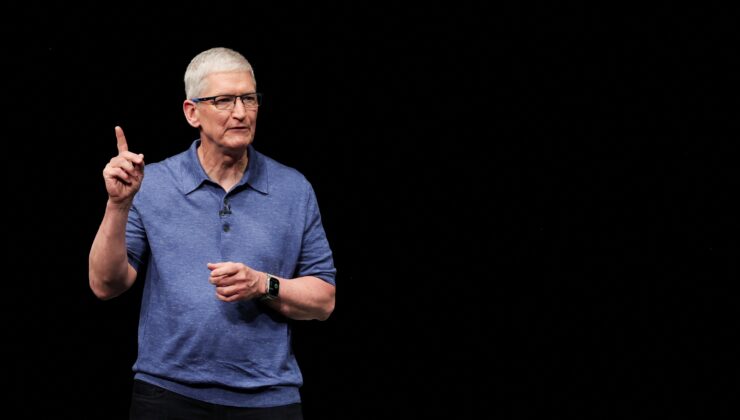Tim Cook vazifesi devrediyor. İşte Apple’ın yeni CEO’su
