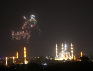 Edirne’de İstanbul’un fethi kutlandı. Sağanak altında bin dronla şov