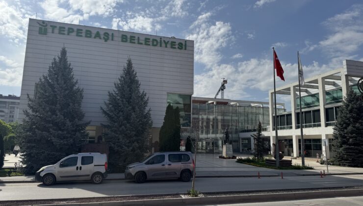 Tepebaşı Belediyesi’ne yolsuzluk operasyonu. Müdürün bahçesinde bilinmeyen oda bulundu