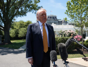 Trump: İran hakikat olanı yapacak ya da biz bu işi bitireceğiz