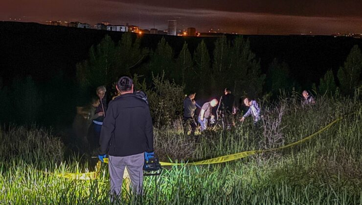 Uşak’ta tarlada ceset bulundu