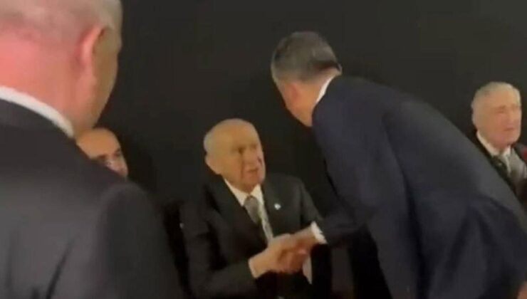 Bahçeli ve Özel, Koç Holding’in resepsiyonunda bir ortaya geldi