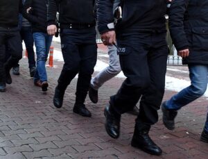 “Tetikçi ve hata örgütlerini övücü” paylaşım yapan 258 kuşkulu yakalandı