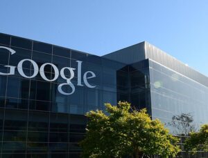 Google, kendi uygulama mağazasında üçüncü taraf uygulama mağazalarına müsaade vermeye hazırlanıyor