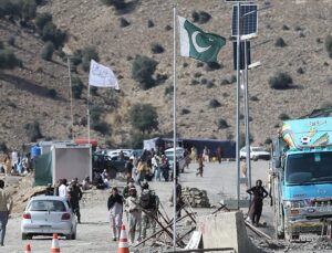Pakistan, Afganistan hududunda taarruzlar düzenlediğini duyurdu