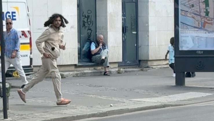 Paris’te bıçaklı atak. 3 bayan ağır yaralandı