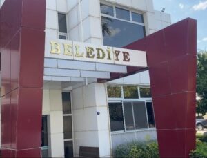 Seferihisar Belediye Başkanı İsmail Yetişkin görevden uzaklaştırıldı