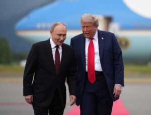 Trump, Putin ve Zelenski ile görüştü