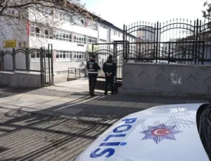 Okullarda yeni güvenlik tedbirleri. 30 bin kişi işe alınacak